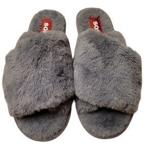 Grey Sorel slippers